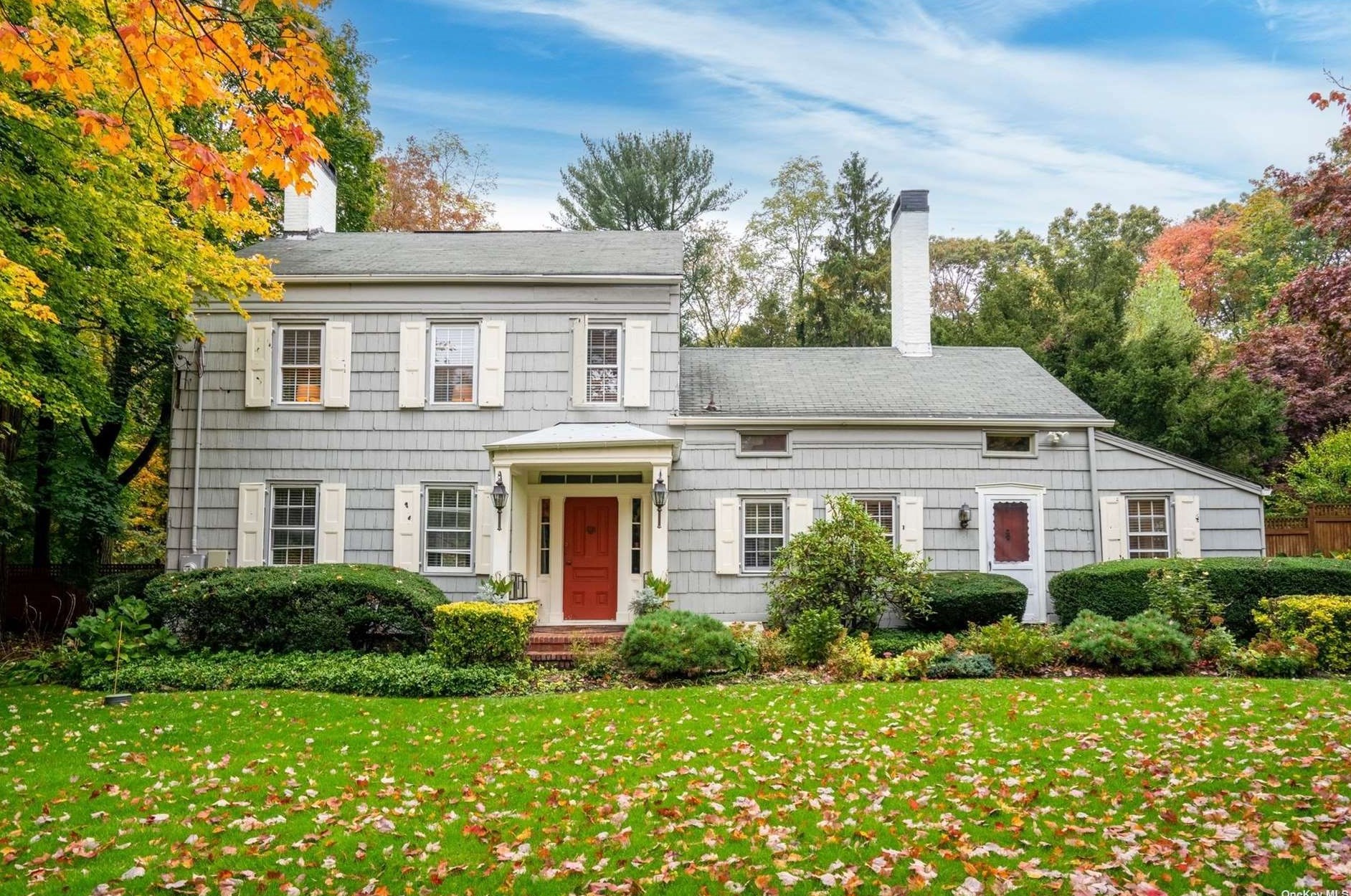 159 Rogues Path, Hunt, NY 11743-5026