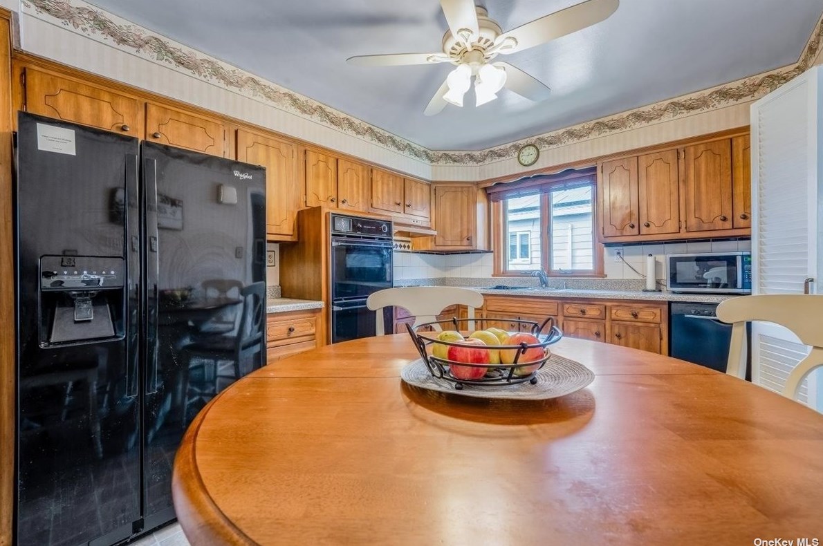 29-28 203rd St, Flushing, NY 11360-2330
