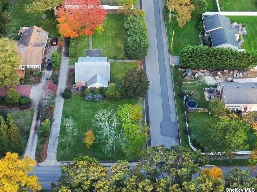 913 Hawkins Ave, Lake Grove, NY 11755