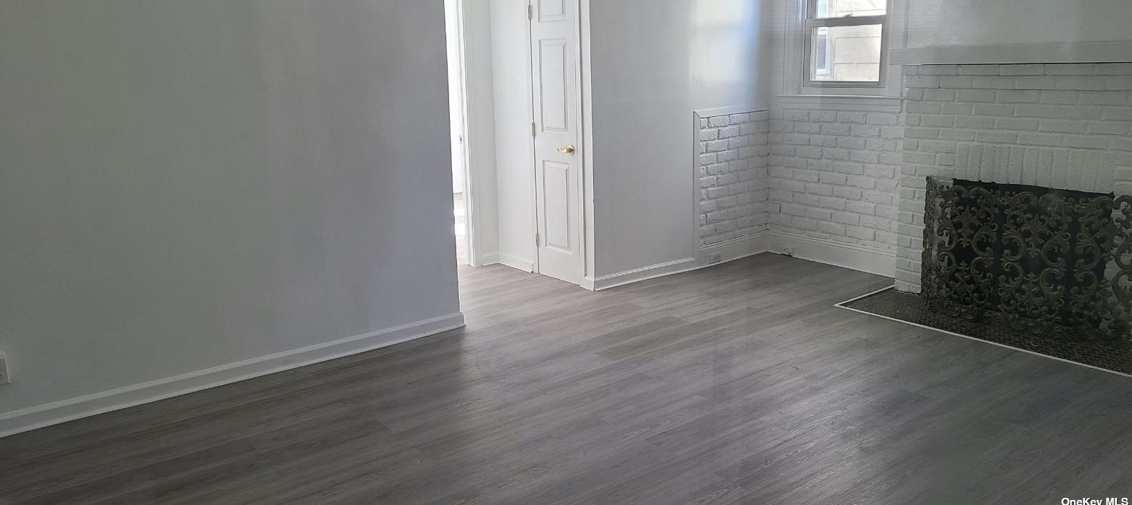 92-28 217th St, Jamaica, NY 11428