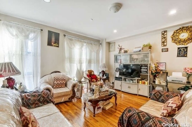 440 Bristol St, Brooklyn, NY 11212-5359