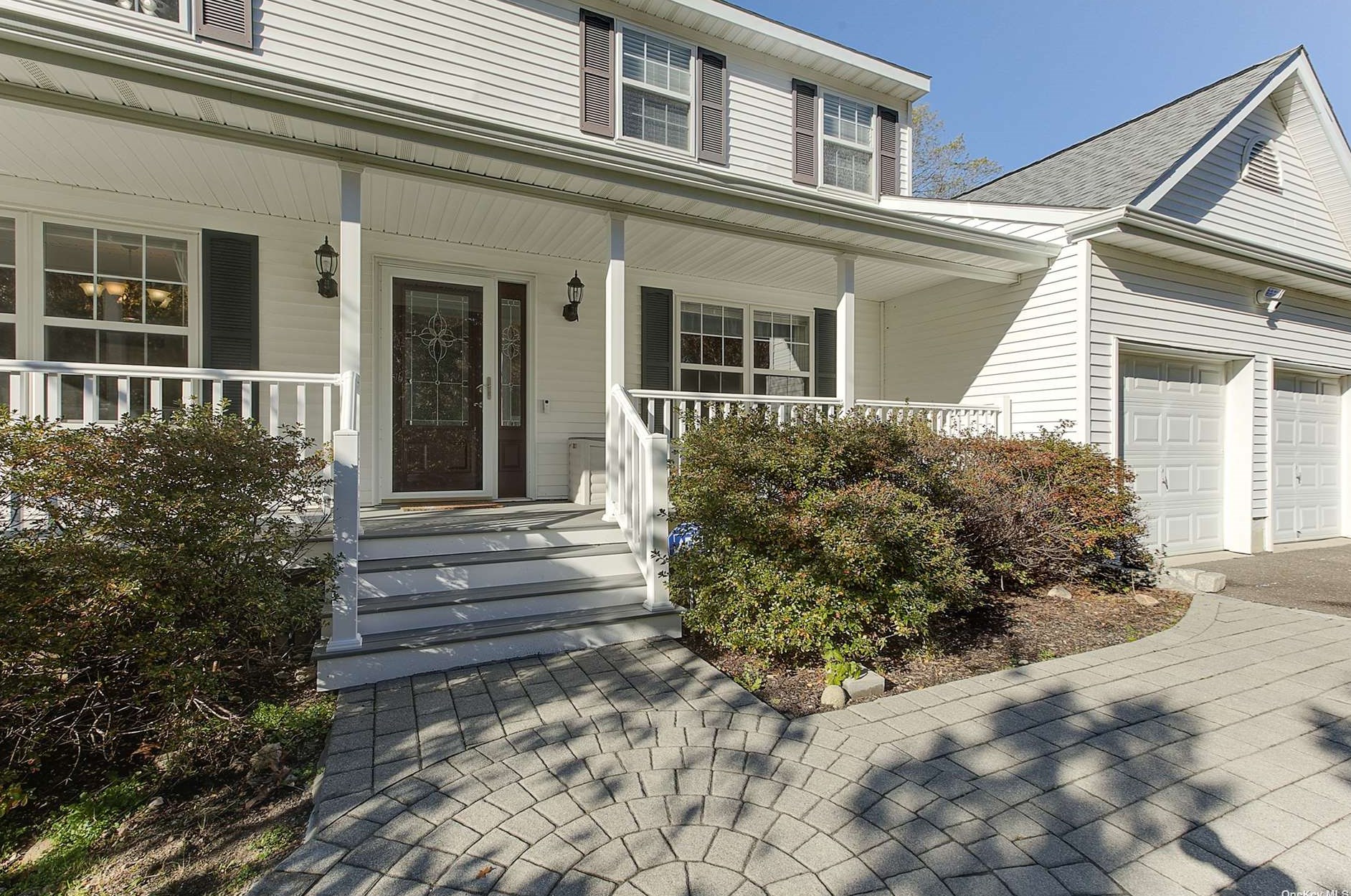 20 Miller Place Rd, Miller Place, NY 11764