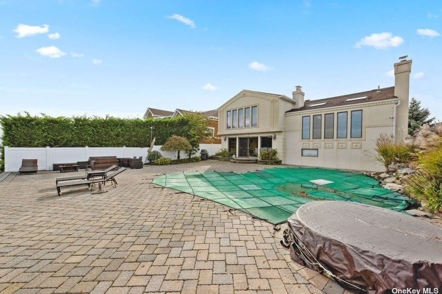 3059 Shore Dr, North Merrick NY  11566-5204 exterior