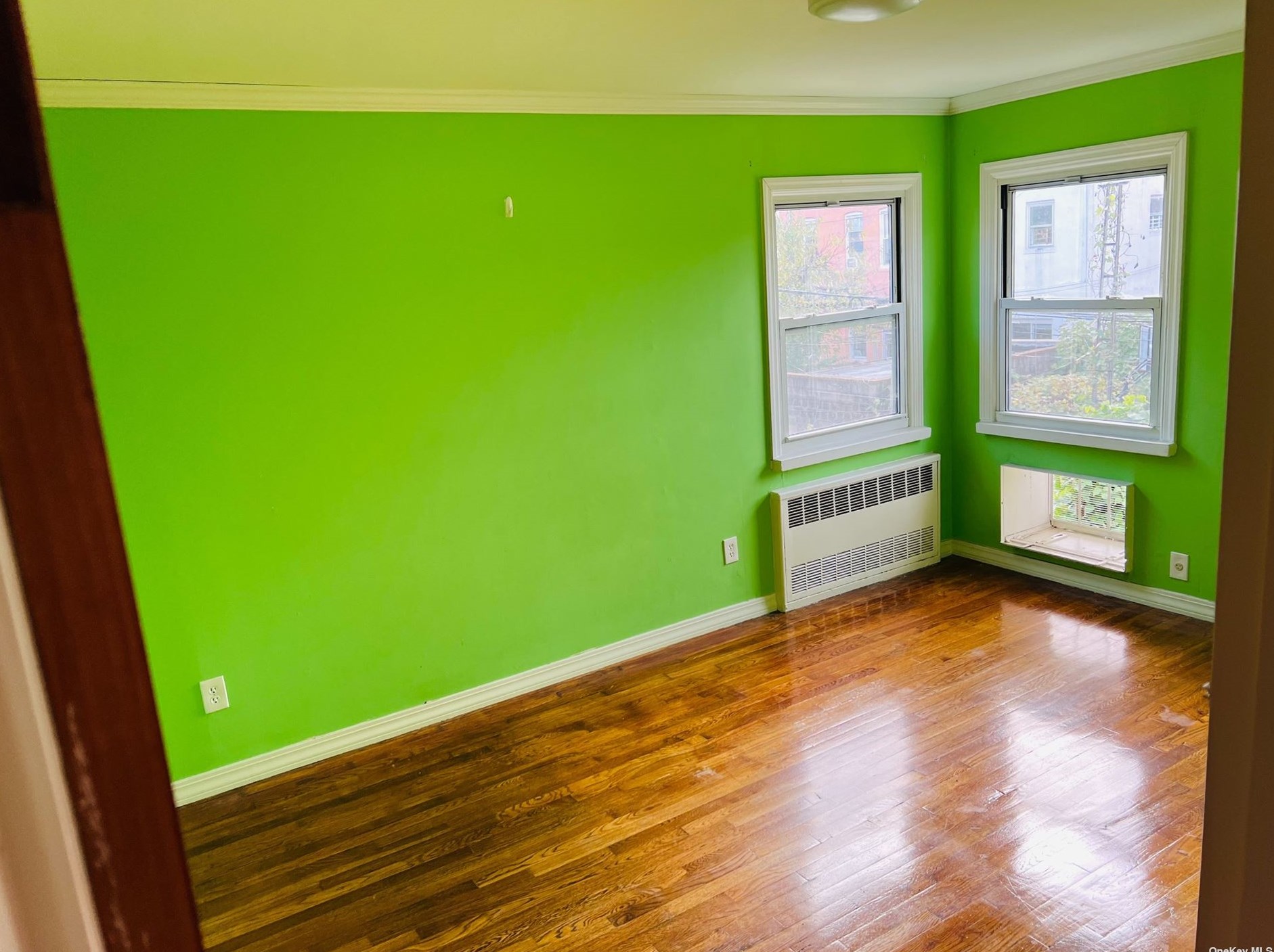 105-26 75th Street St, Jamaica, NY 11417