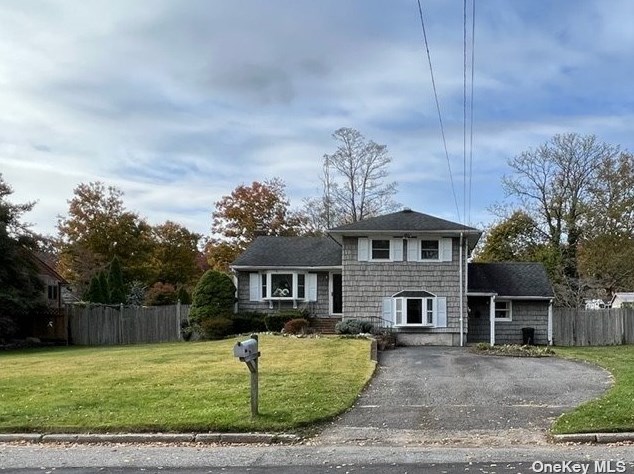 170 Evergreen Ave, Smithtown, NY 11787