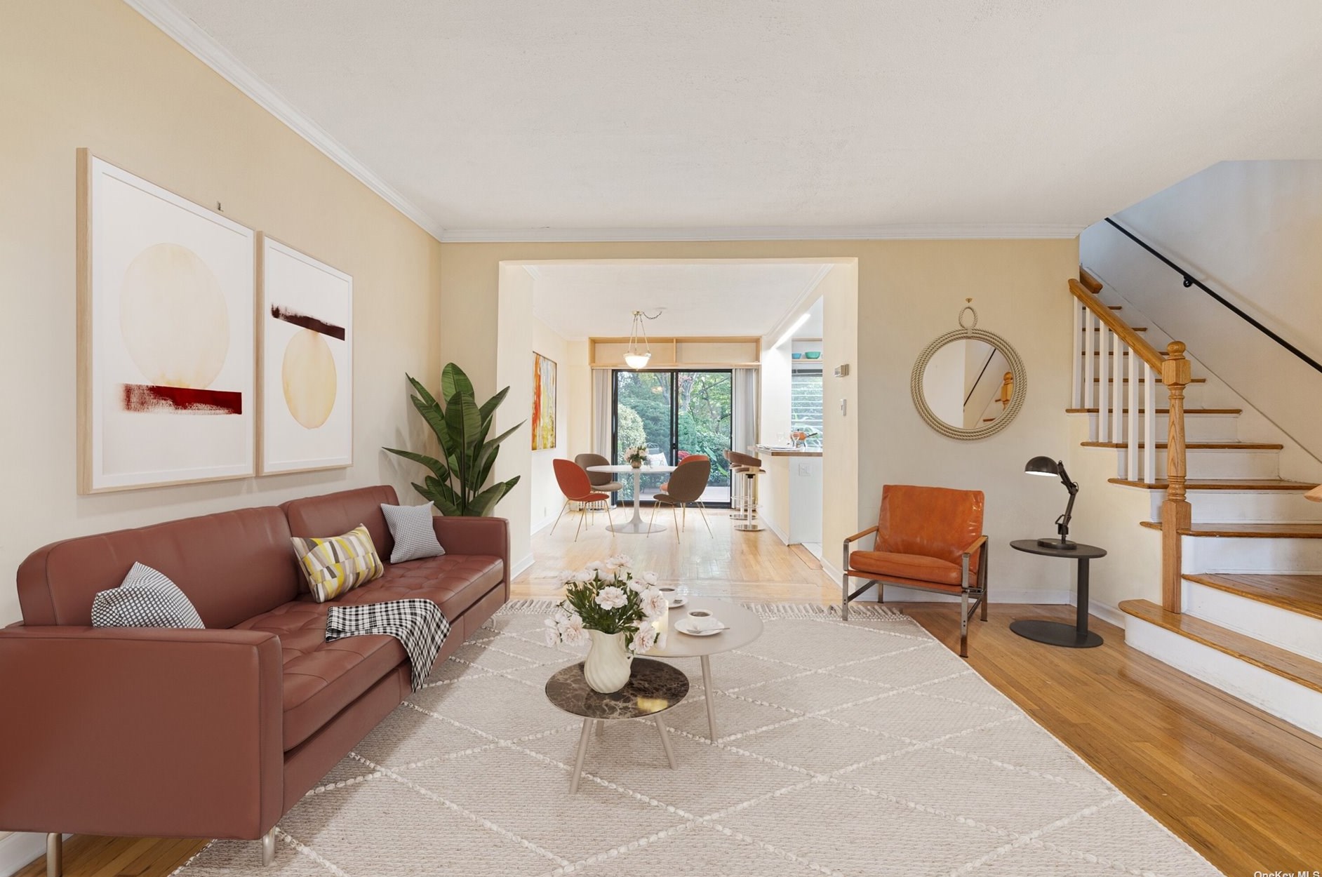 49-10 39th Ave, Flushing, NY 11377-2410