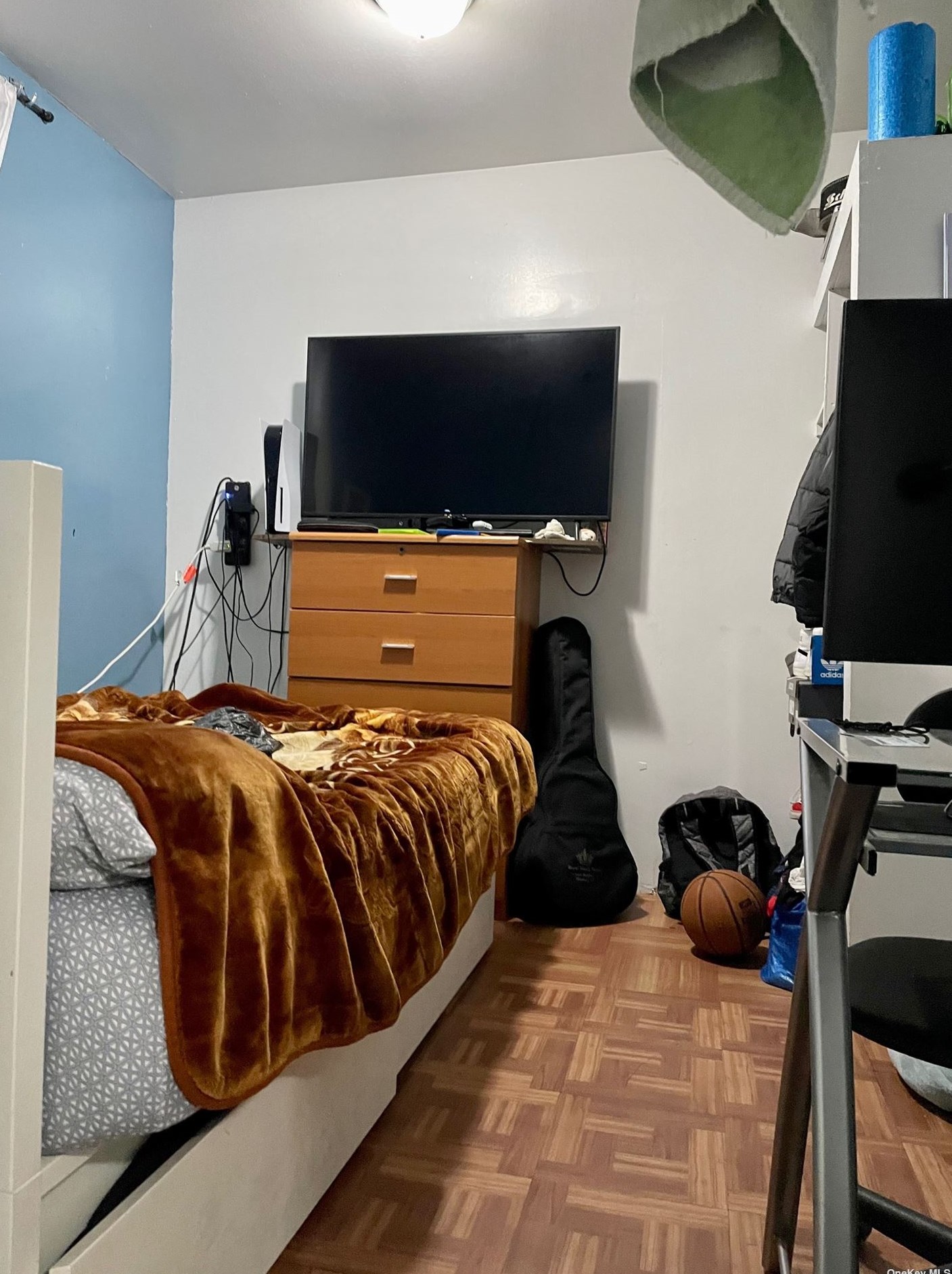 32-48 108th St, Flushing NY  11369-2524 exterior