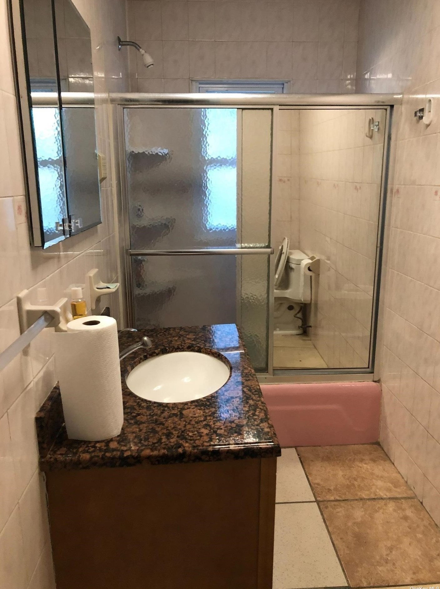 146 E Pennywood Ave, Roosevelt, NY 11575