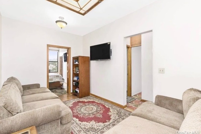 155 Lott St, Brooklyn NY 11226-4092 exterior