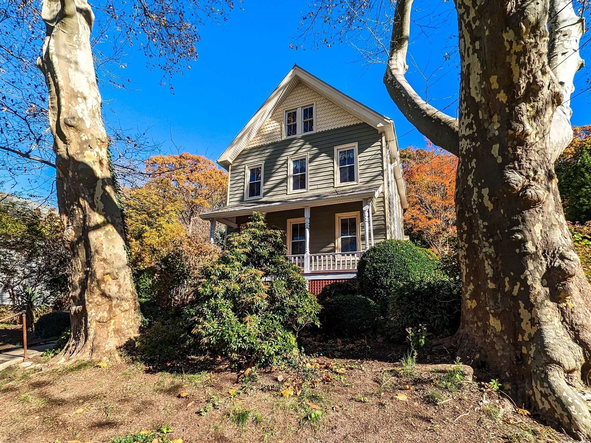 605 High St, Prt Jefferson Station, NY 11777-1747