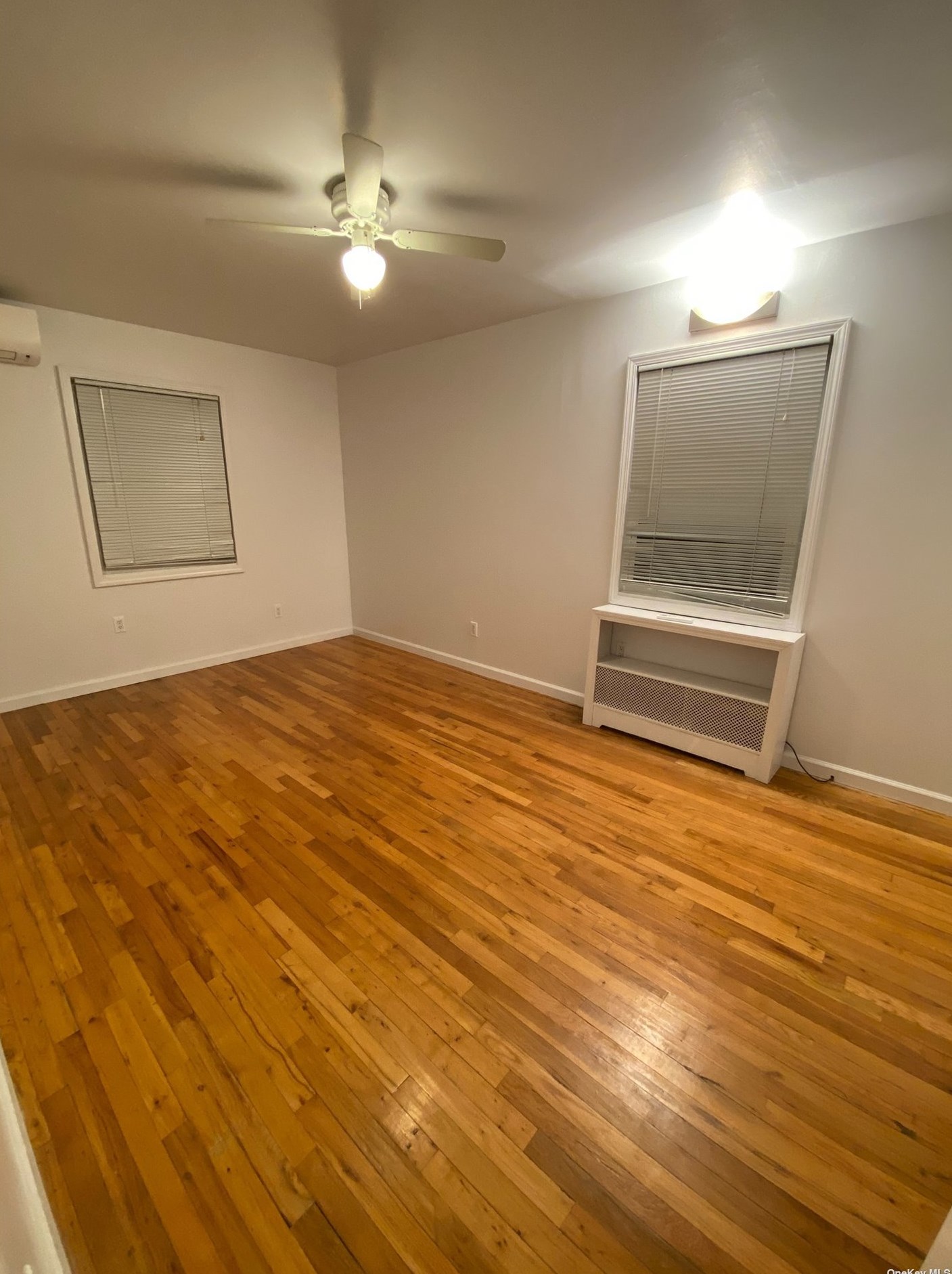 164-26 Metcalf Ave, Flushing NY  11365-1018 exterior