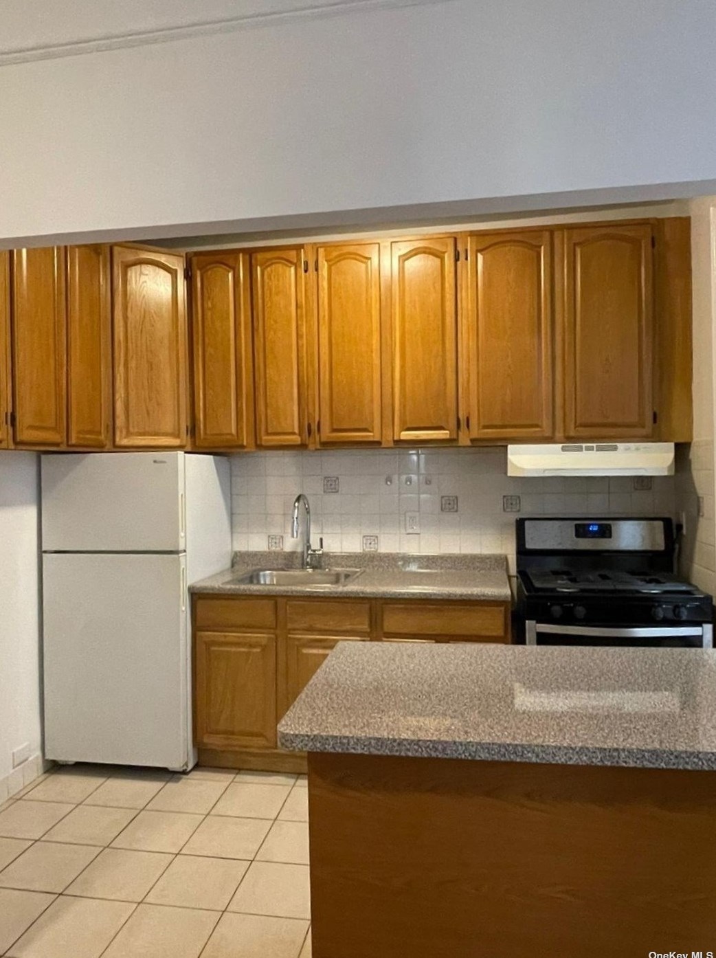 47-21 45th St #1r, Flushing, NY 11377