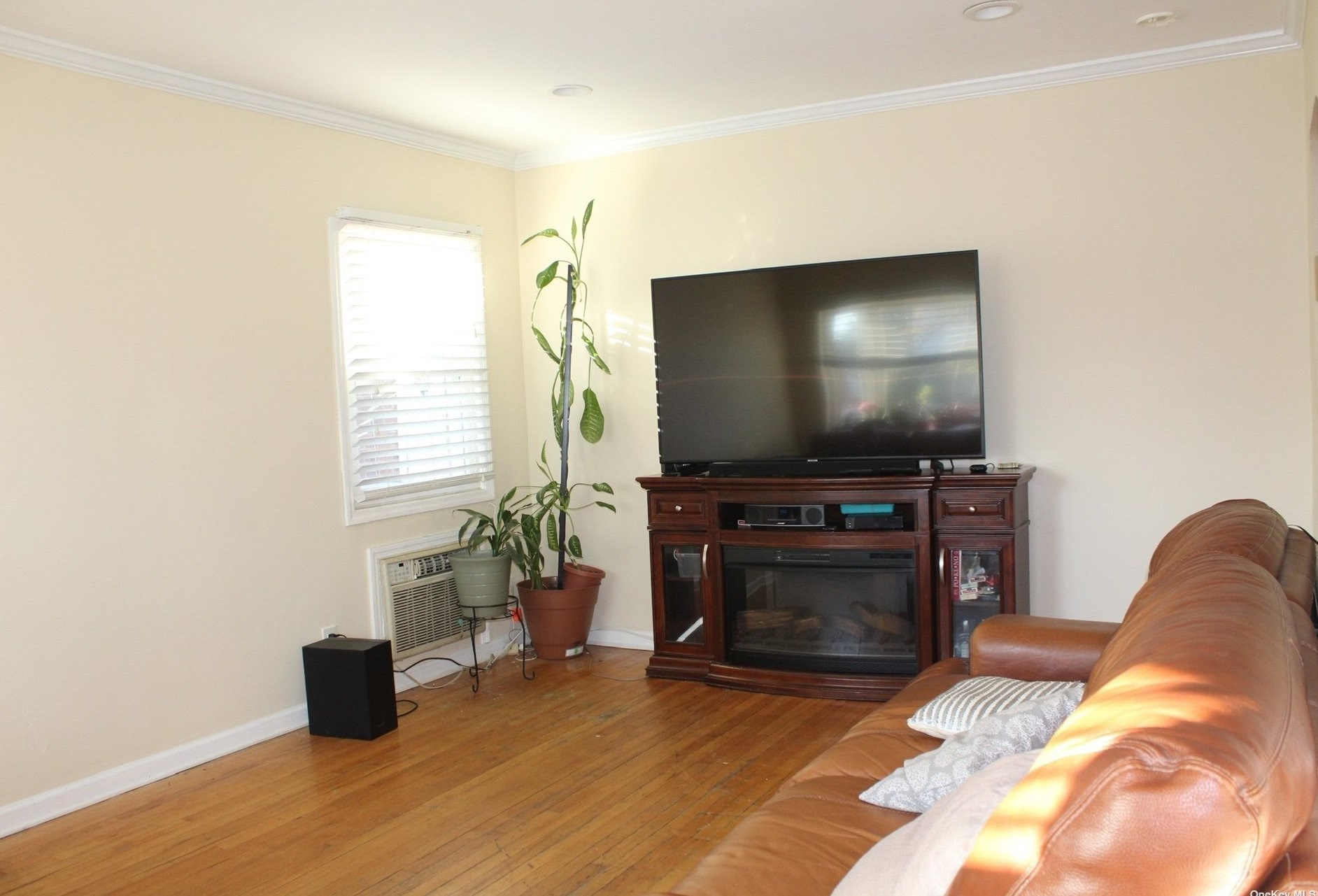 23841 116th Rd, Floral Park, NY 11003