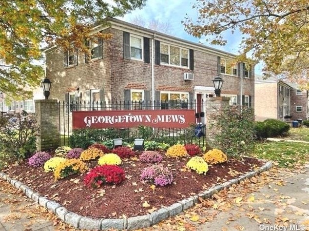 70-08 Kissena Blvd, Flushing, NY 11367-3139