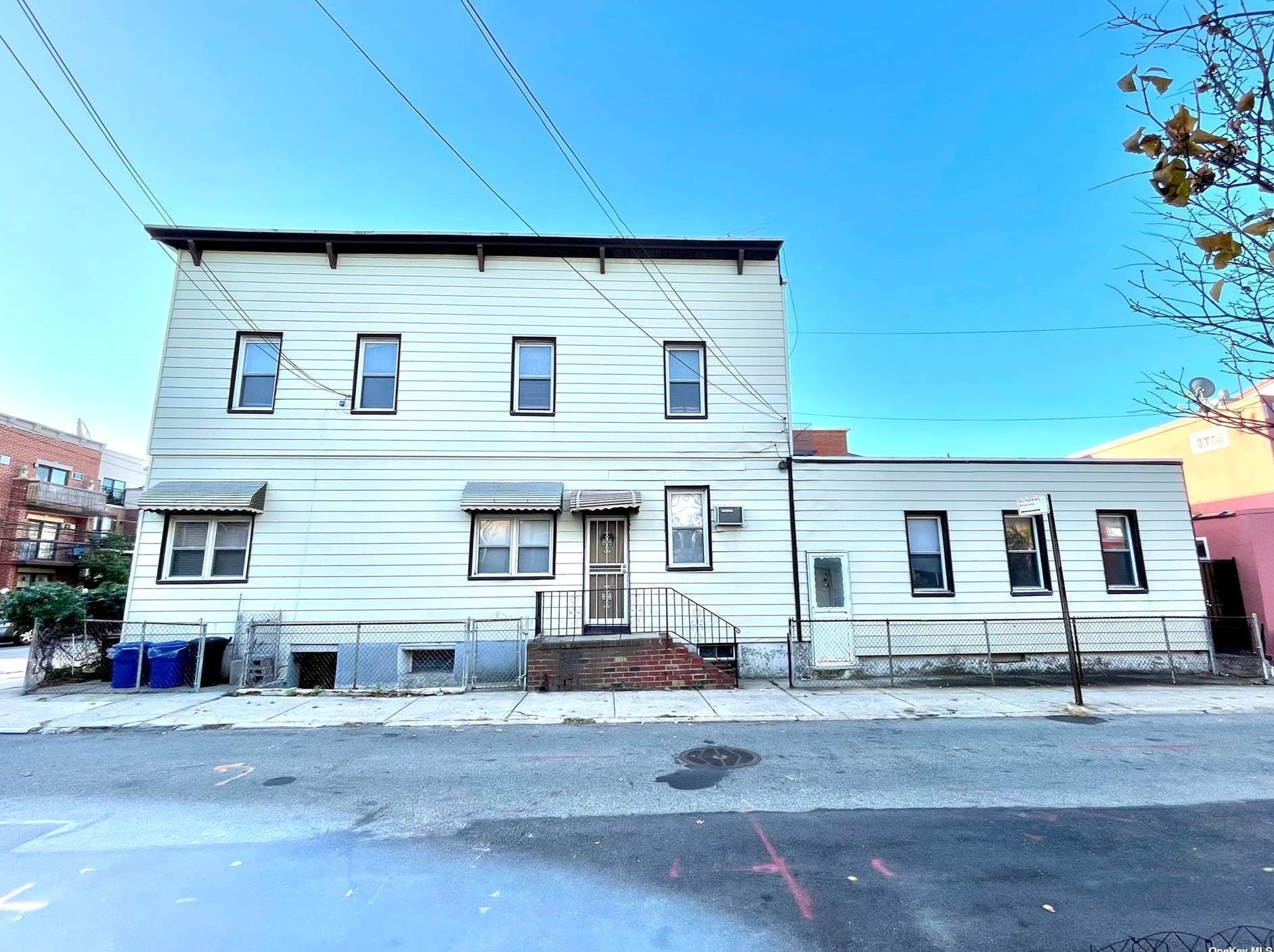 2520 23rd St, Long Island City, NY 11102