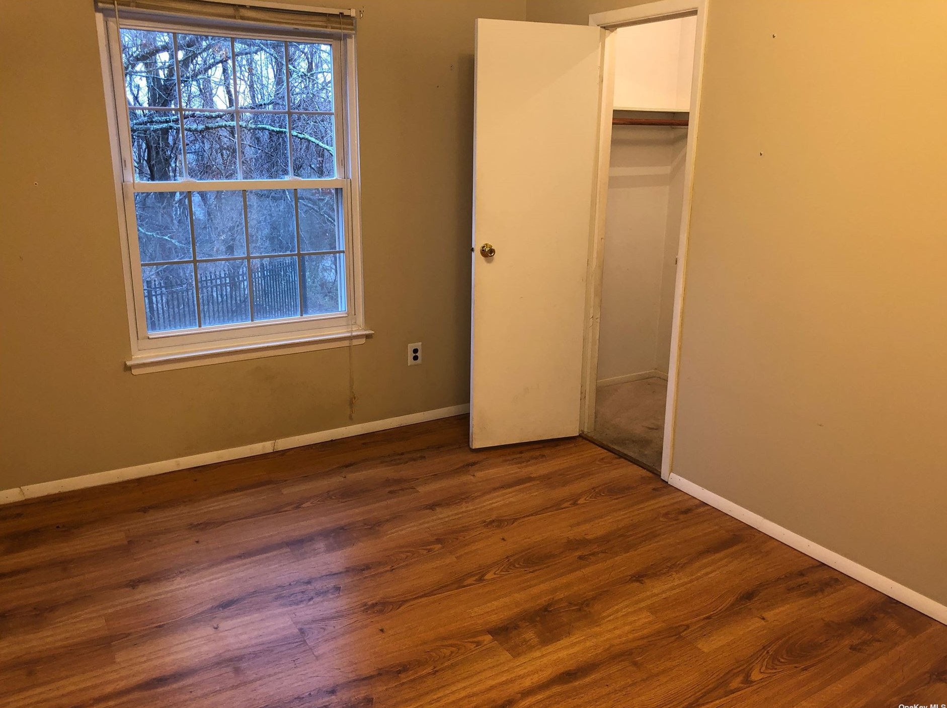 288 Fairview Cir, Middle Island NY  11953-2360 exterior