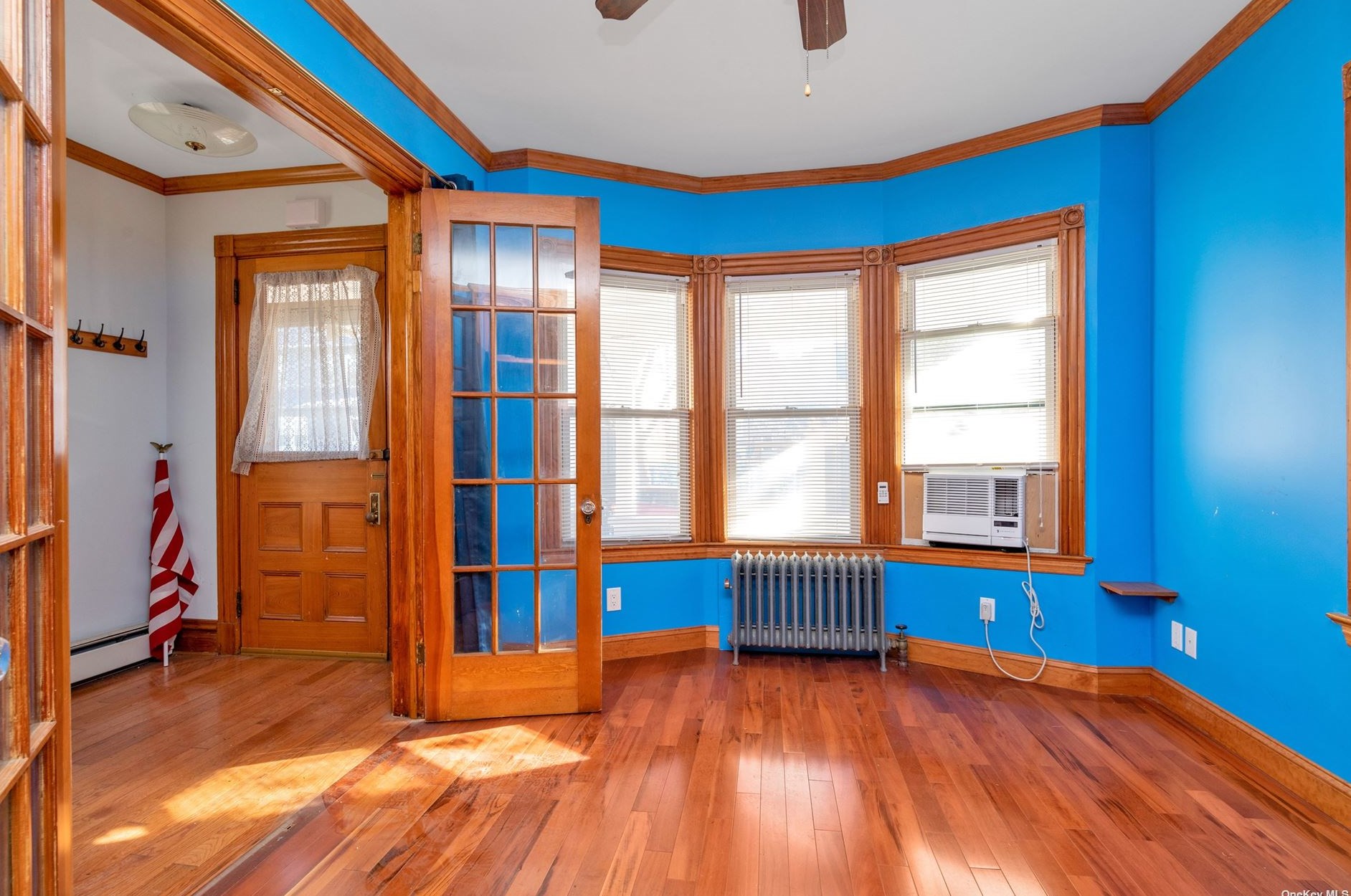 91-12 Holland Ave, Far Rockaway, NY 11693