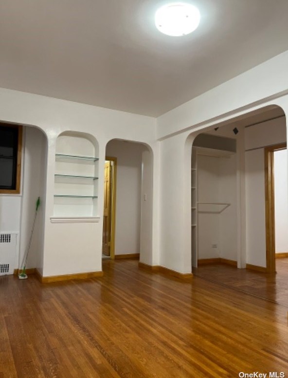 40-18 Hampton St, Flushing, NY 11373