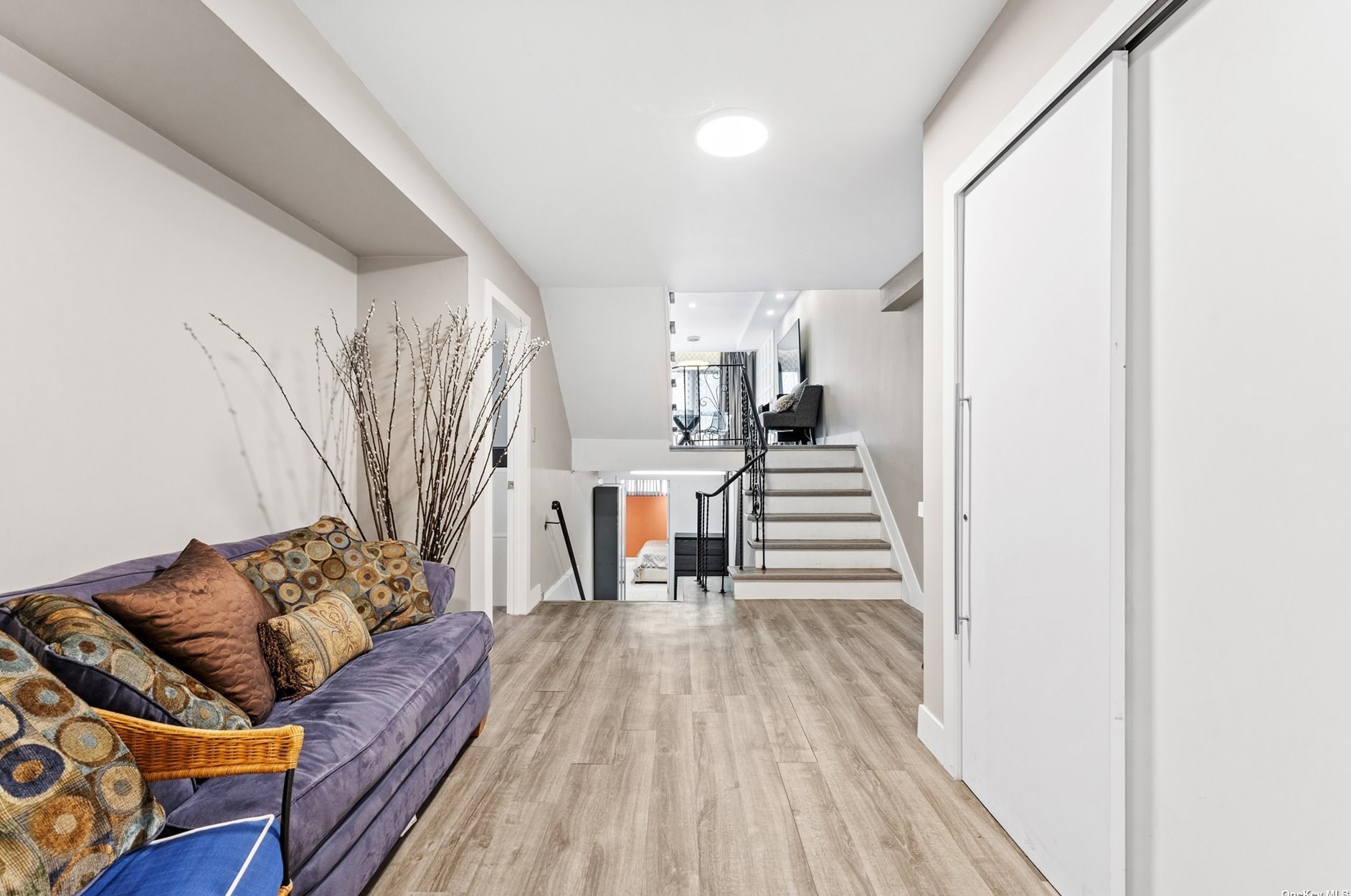 57-92 228th St, Flushing, NY 11364-1513