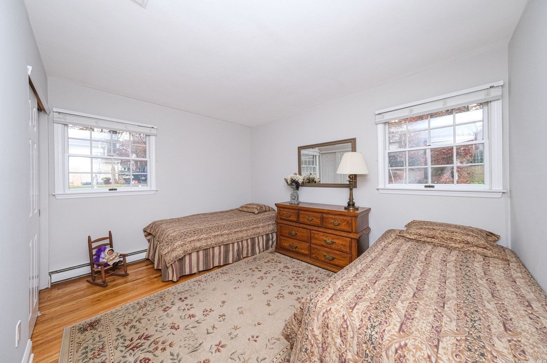 40 Calvert Ave, Hauppauge NY 11779-5917 exterior