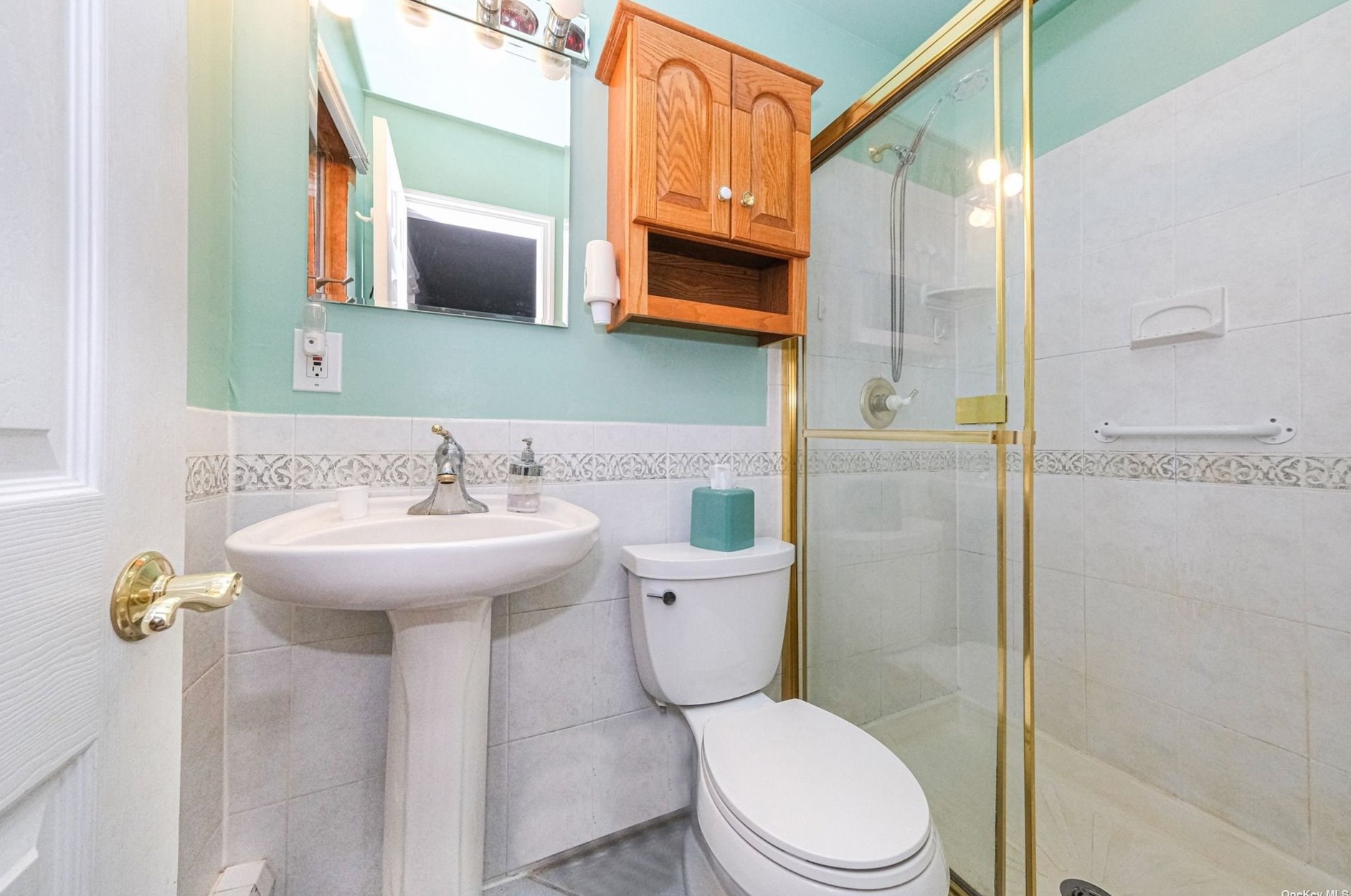 40 Calvert Ave, Hauppauge NY 11779-5917 exterior