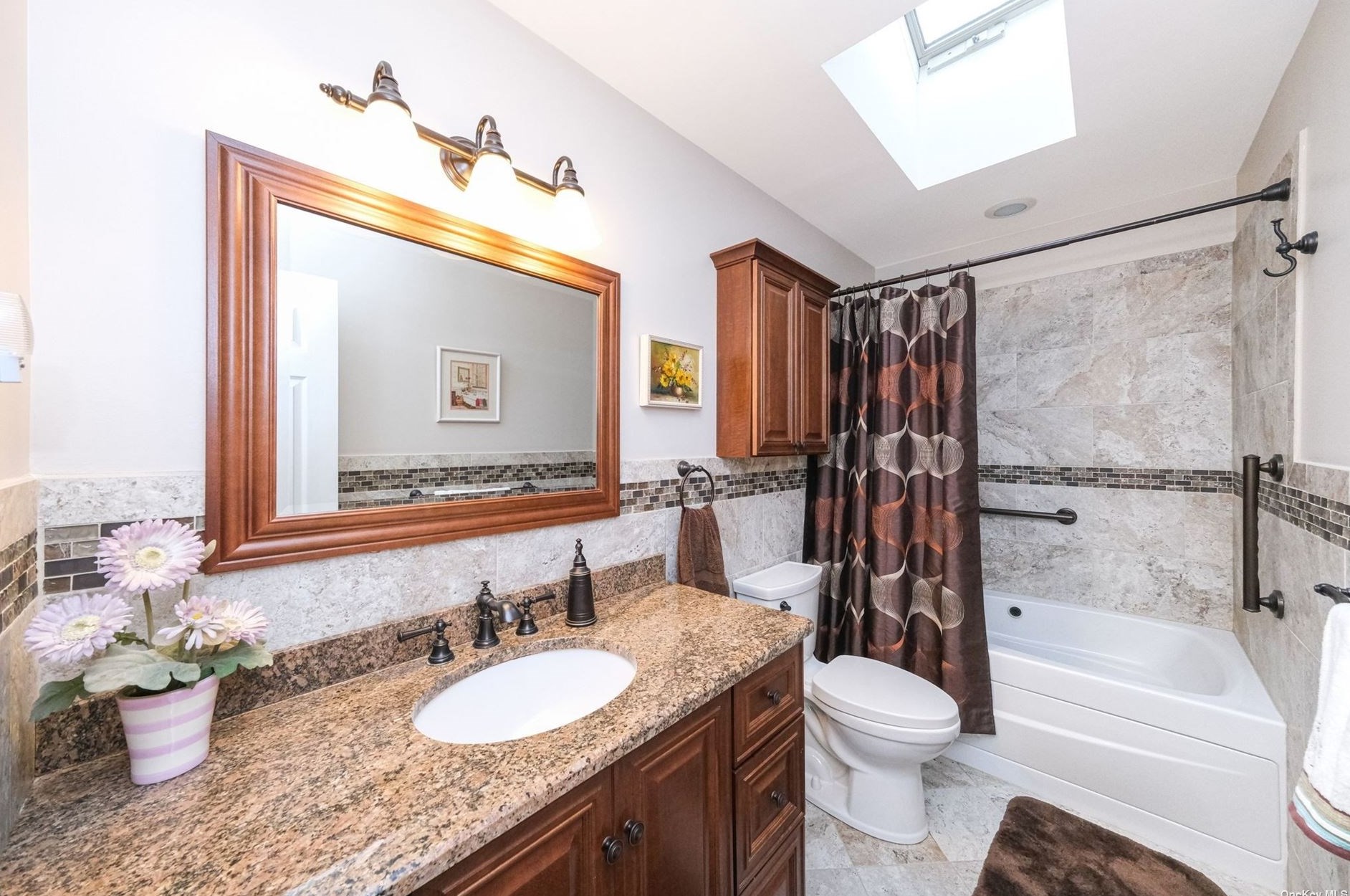 40 Calvert Ave, Hauppauge NY 11779-5917 exterior