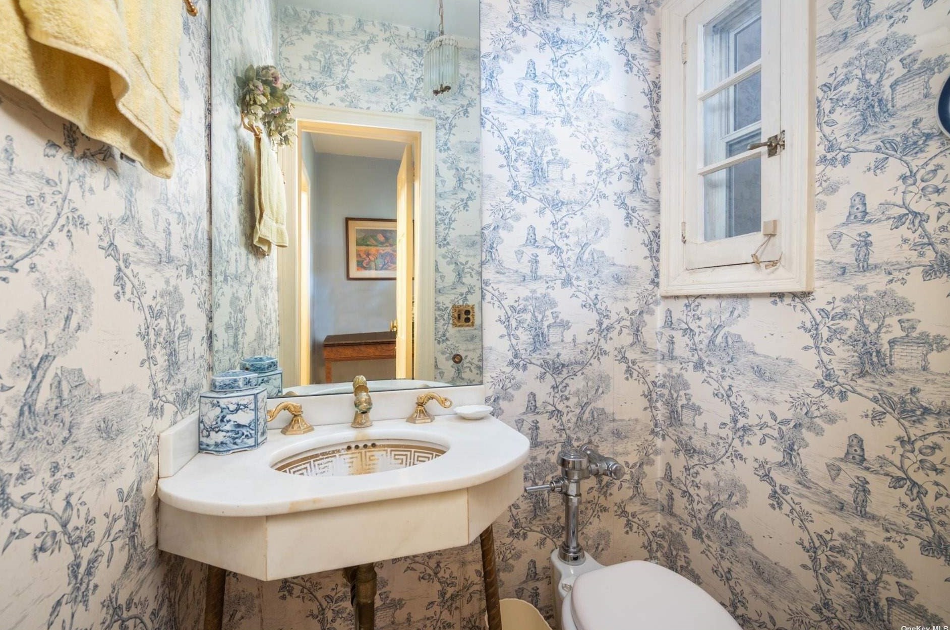 266 Beech St, East Atlantic Beach NY  11561-4225 exterior