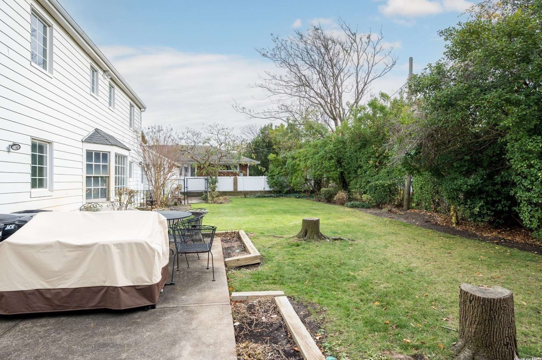 266 Beech St, East Atlantic Beach NY  11561-4225 exterior