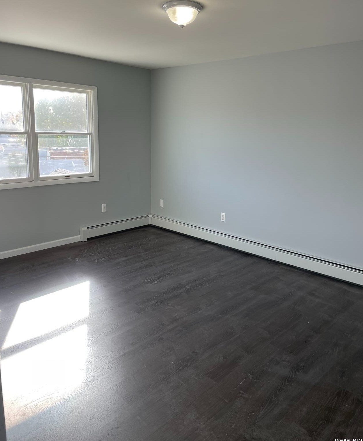 8 Harmony Ln #2f, Westbury, NY 11590