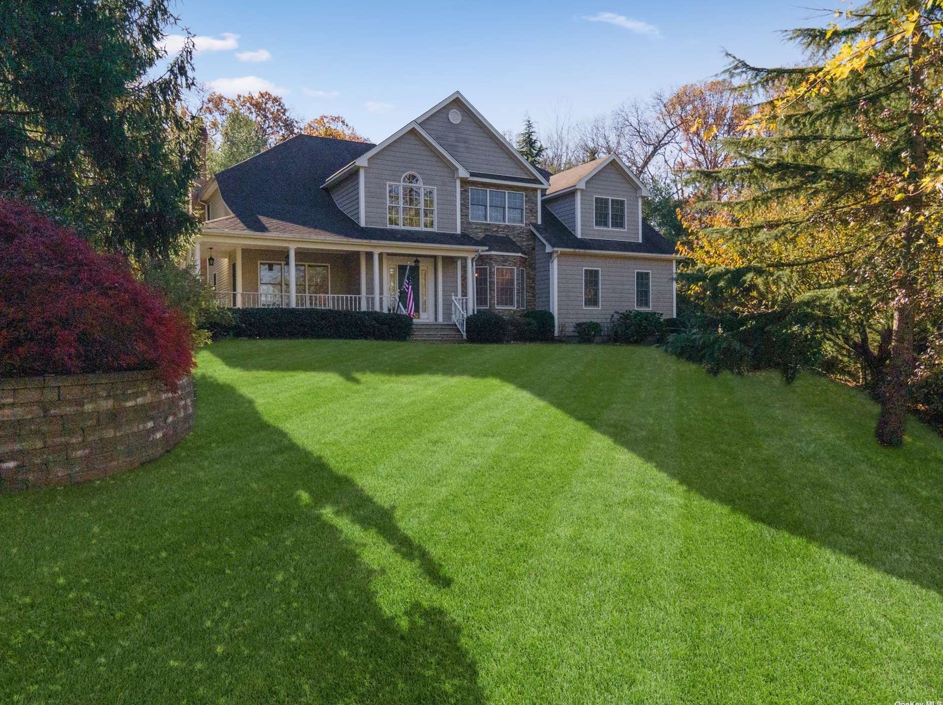 3 Sleepy Hollow Ct, Northport, NY 11768