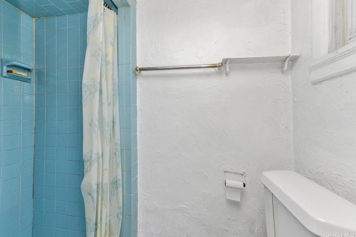 51-50 70th St, Flushing NY exterior