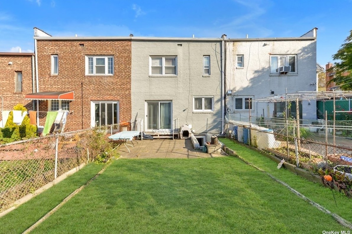 51-50 70th St, Flushing NY exterior