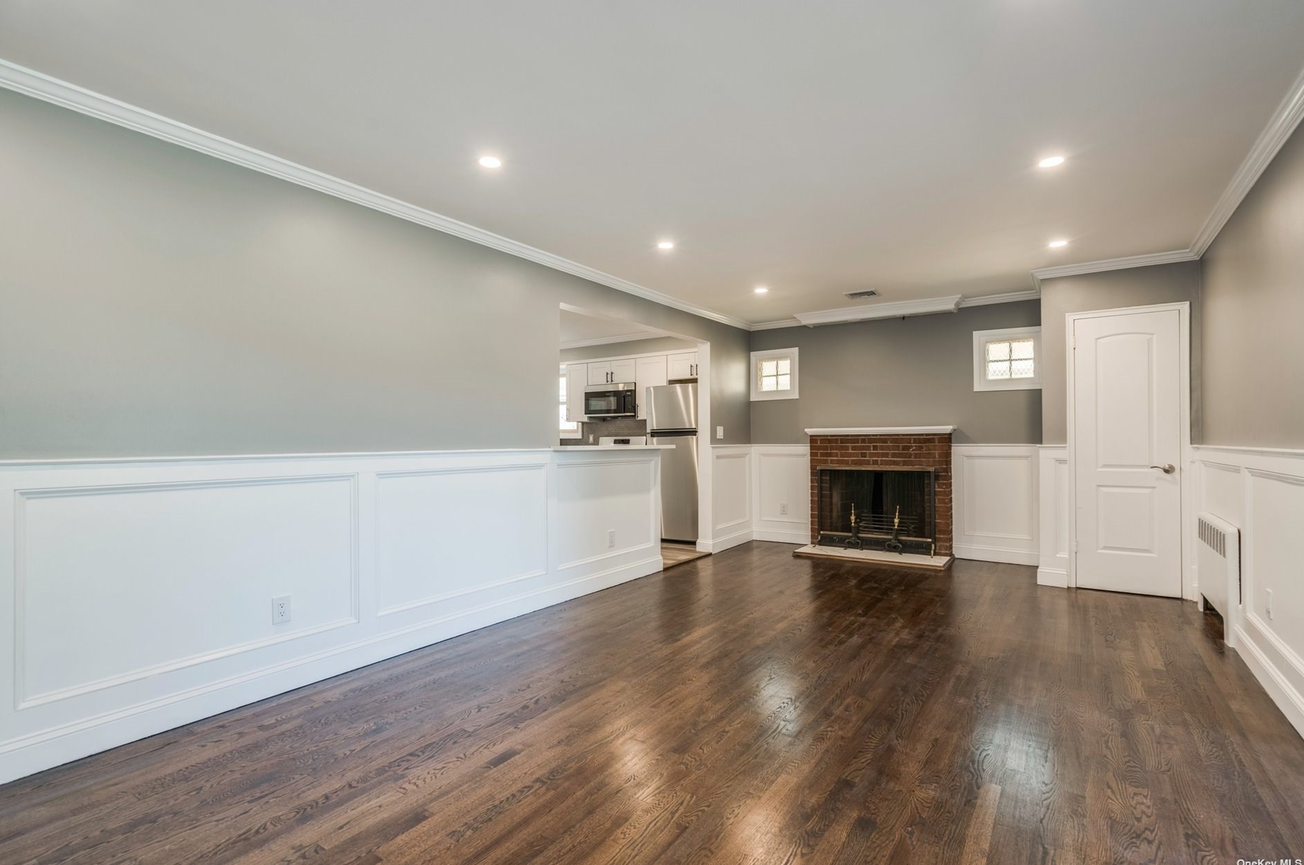 641 Pulaski Rd, Elwood, NY 11731