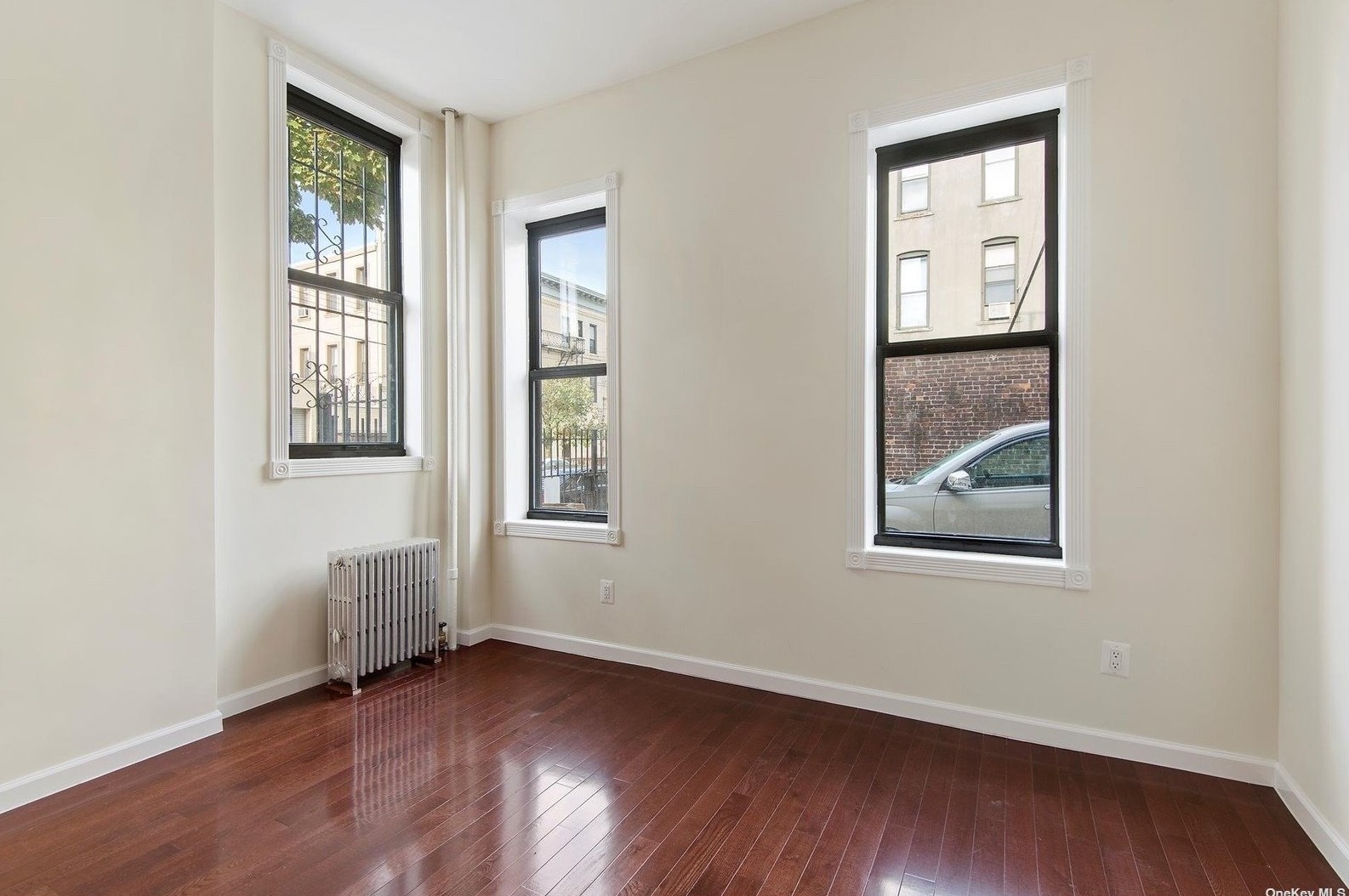 1711 Harman St #1, Flushing, NY 11385