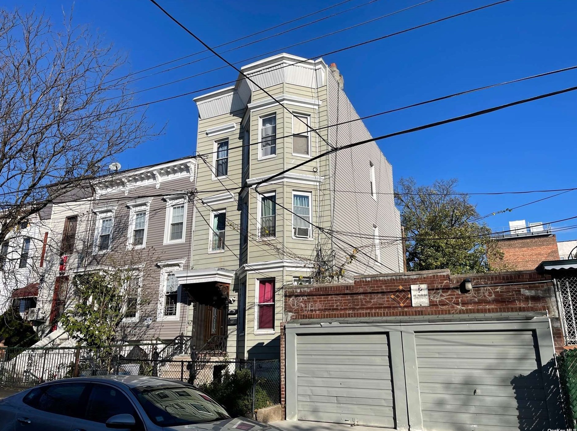 59 Shepherd Ave, Brooklyn NY 11208-1225 exterior