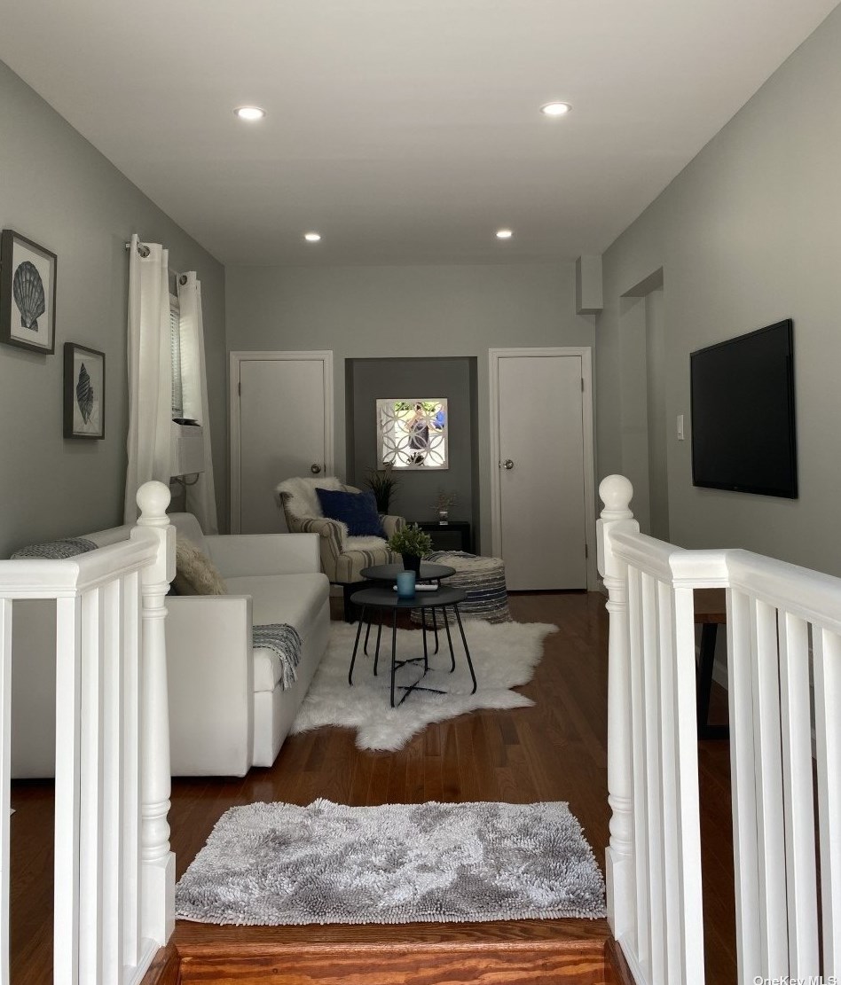 2481 Devon St, Hempstead, NY 11554