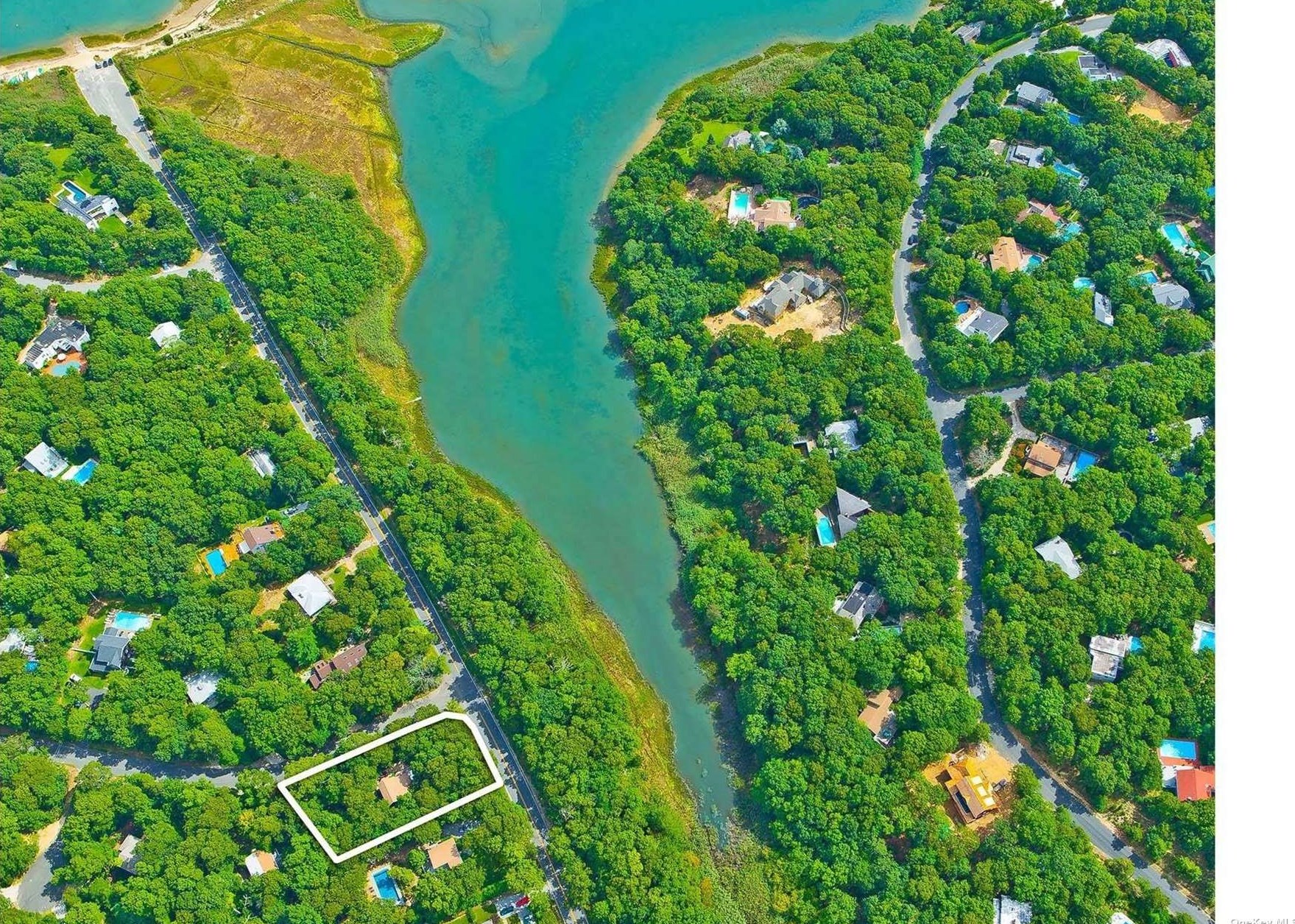 783 Hands Creek Rd, East Hampton, NY 11937