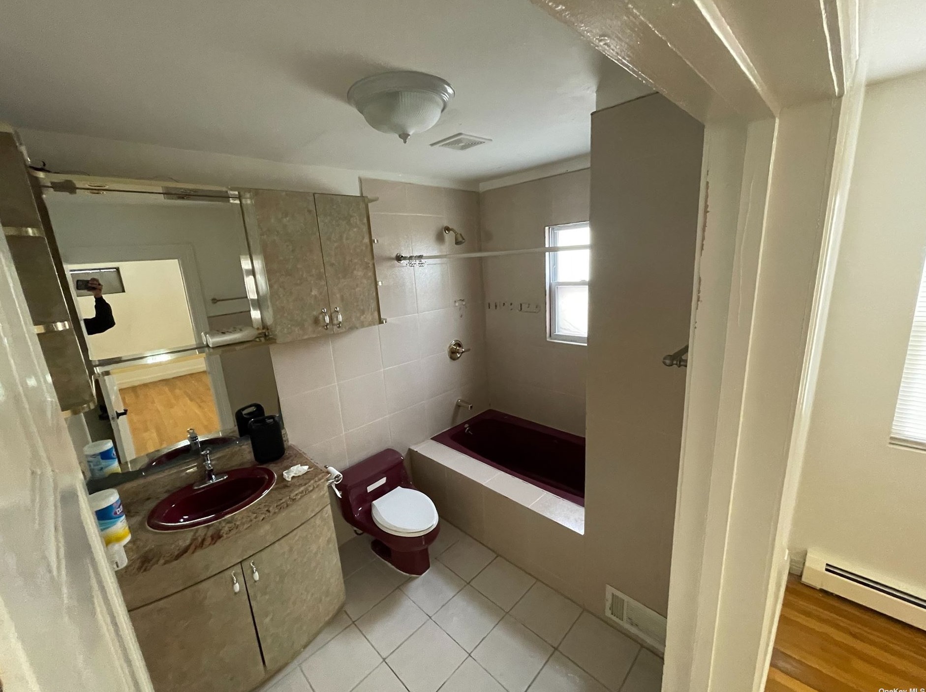 118-05 Van Wyck Expy, Jamaica, NY 11436