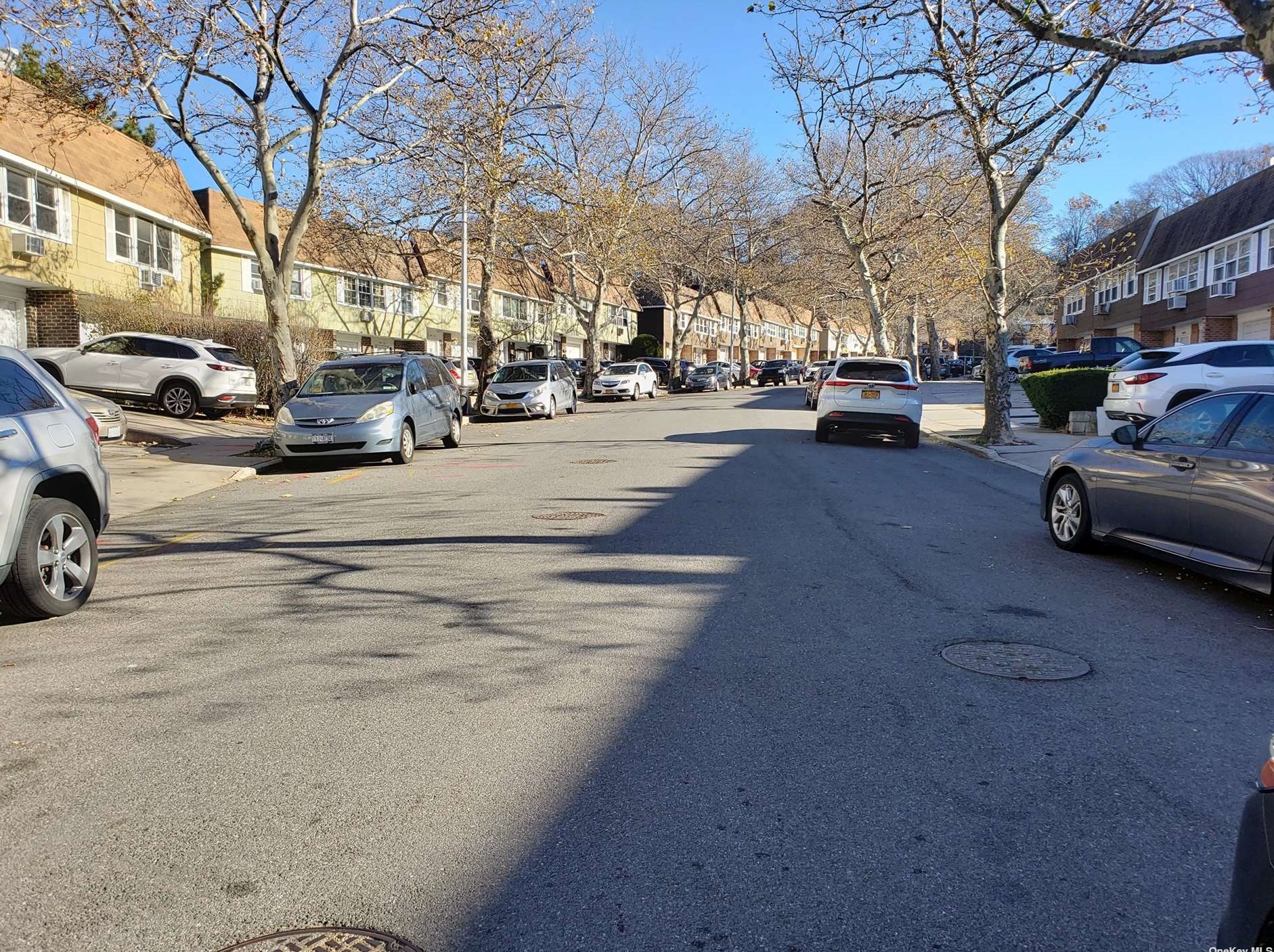 240-57 68th Ave, Flushing, NY 11362-4442