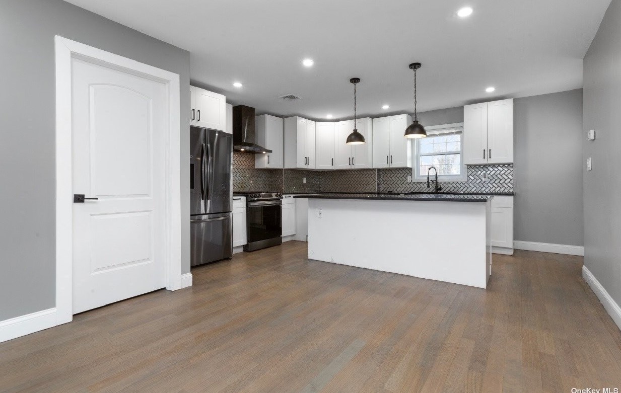 1365 News Ave, Floral Park, NY 11003