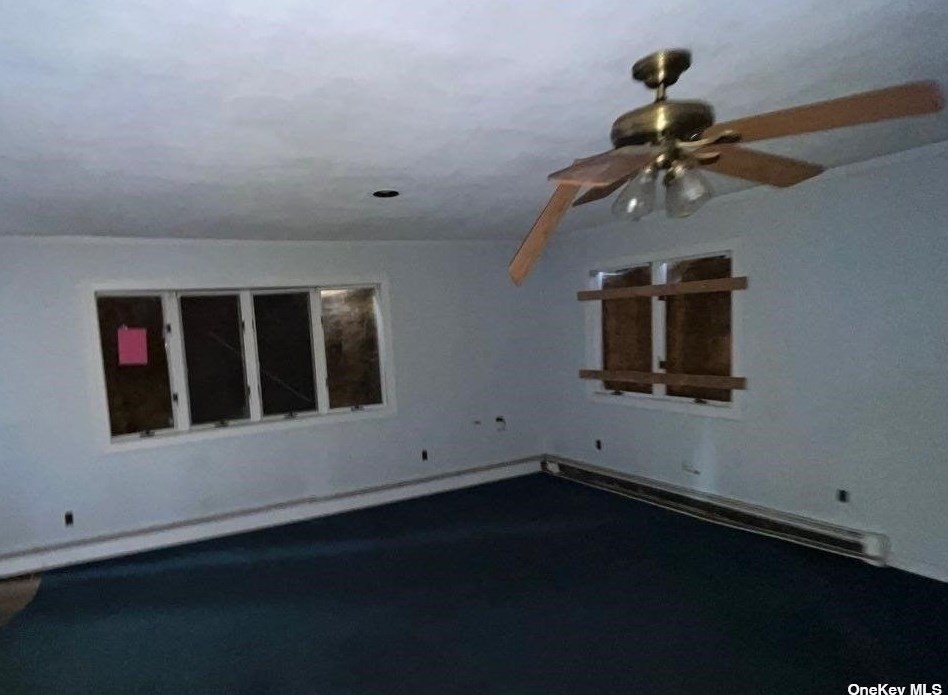 105 Clinton Ave, Canaan Lake, NY 11772-1102