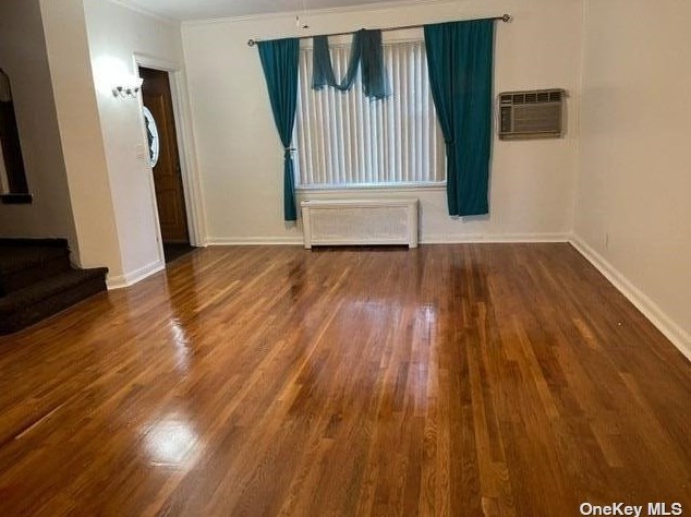 25-41 85, Flushing, NY 11370