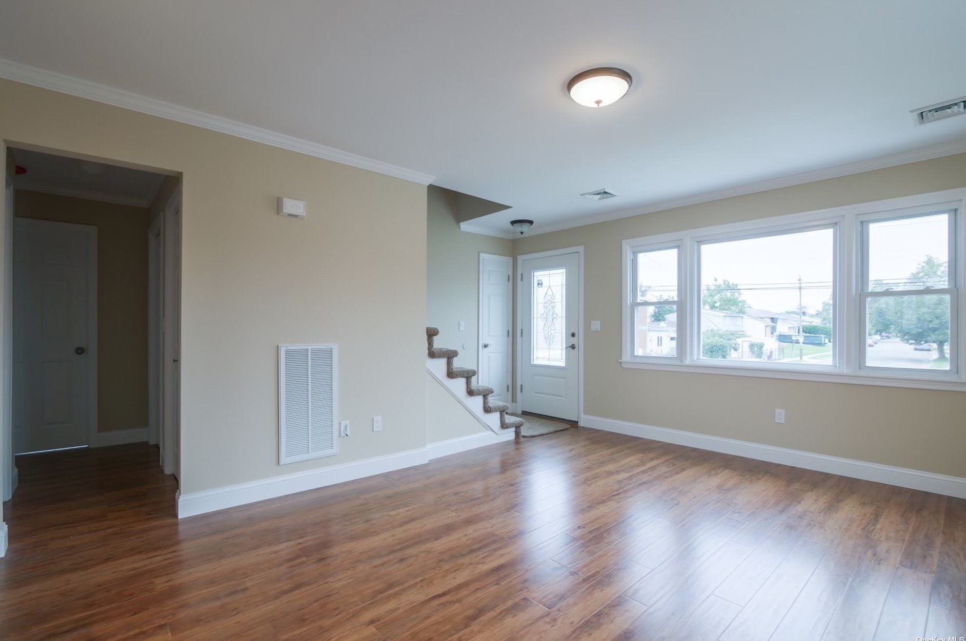 670 Barnes Ave, North Baldwin, NY 11510