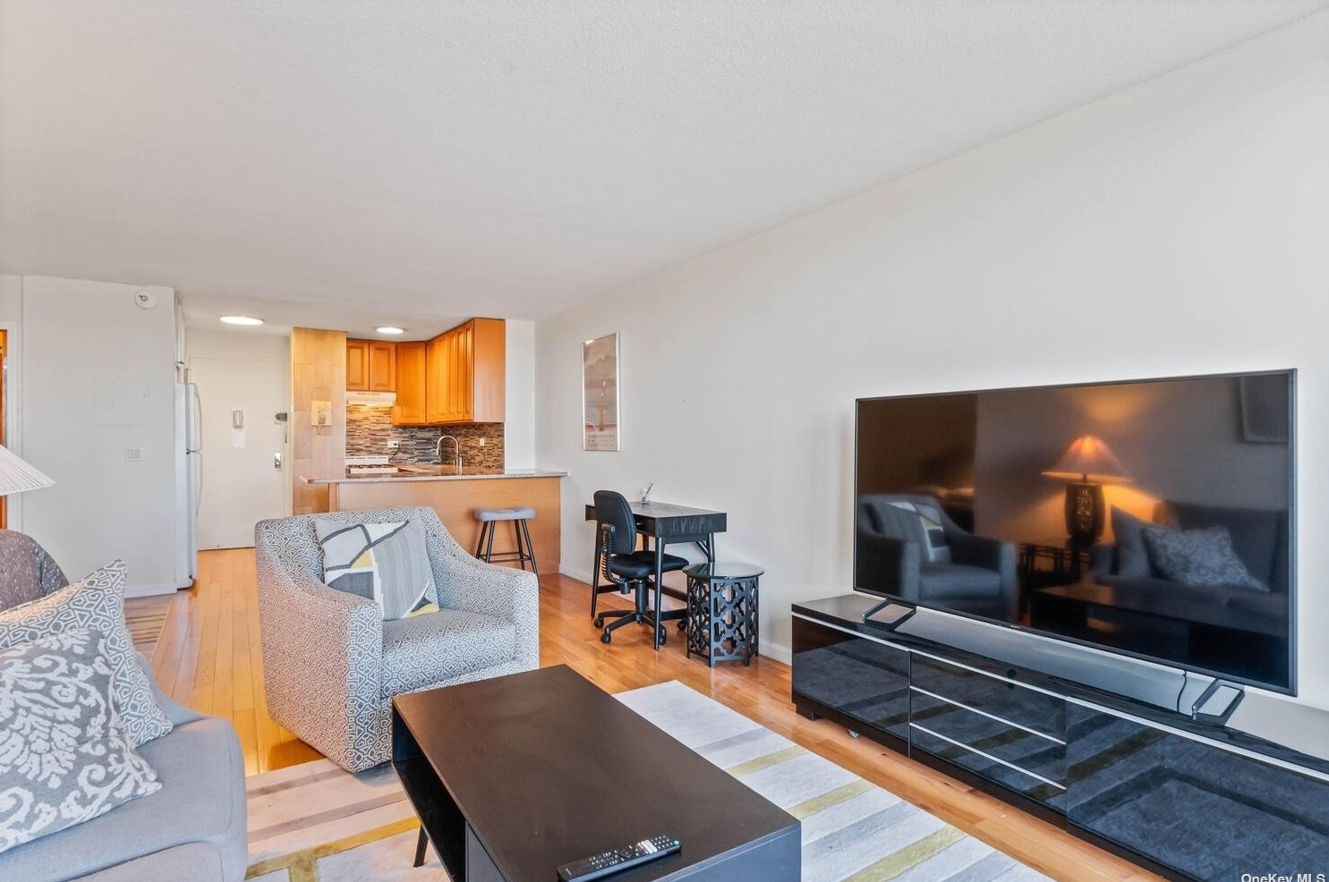 15038 Union Tpke Apt 3b, Flushing, NY