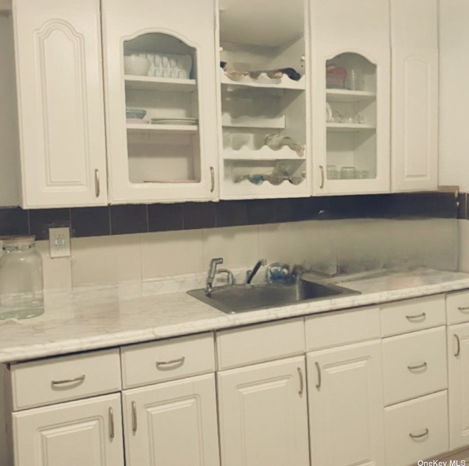 106 Gray Ave, Gordon Heights NY  11763-1064 exterior