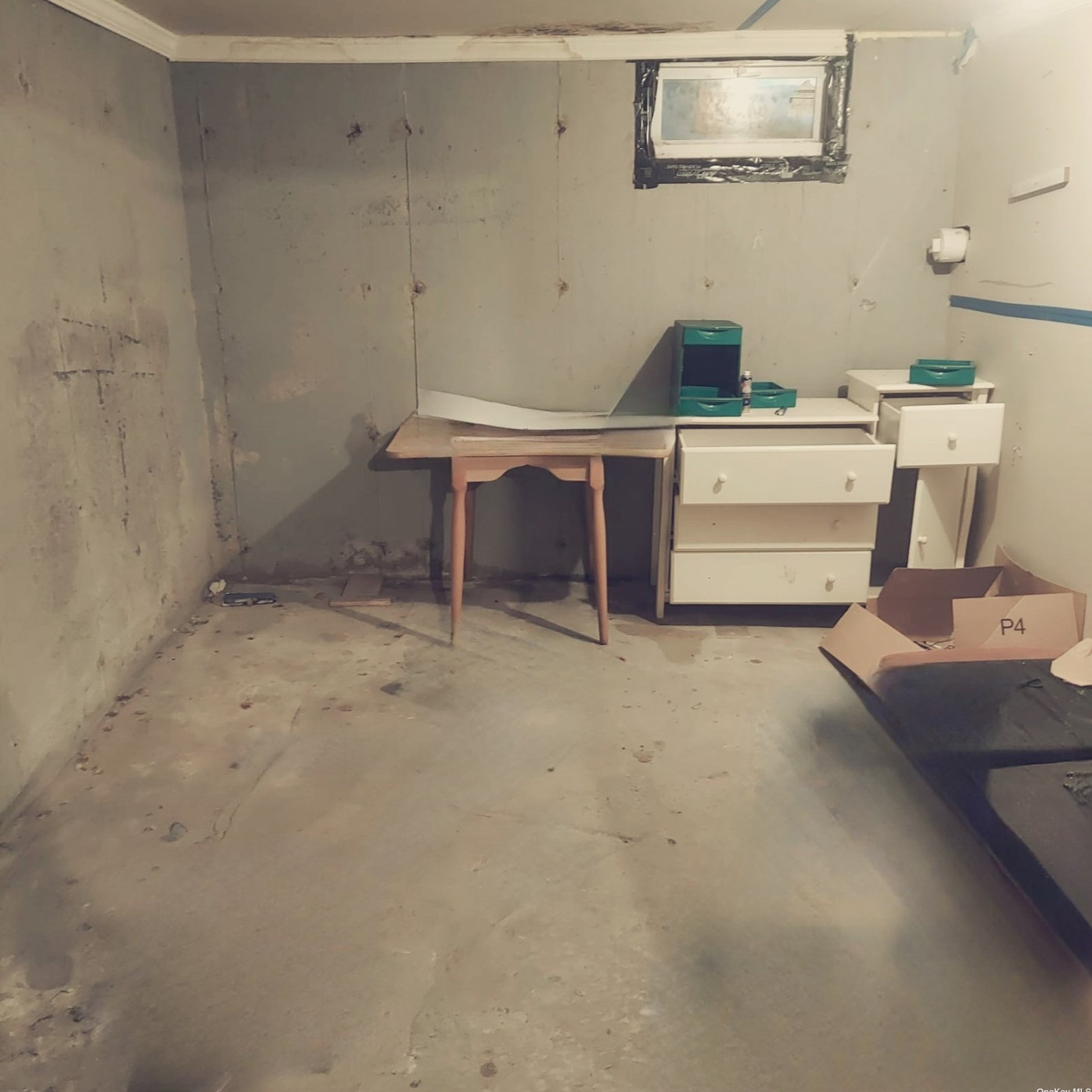 106 Gray Ave, Gordon Heights NY  11763-1064 exterior