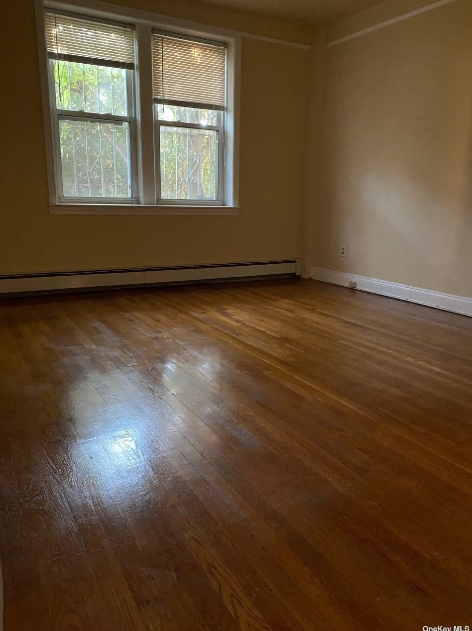 39-18 208th St #1, Flushing, NY 11361
