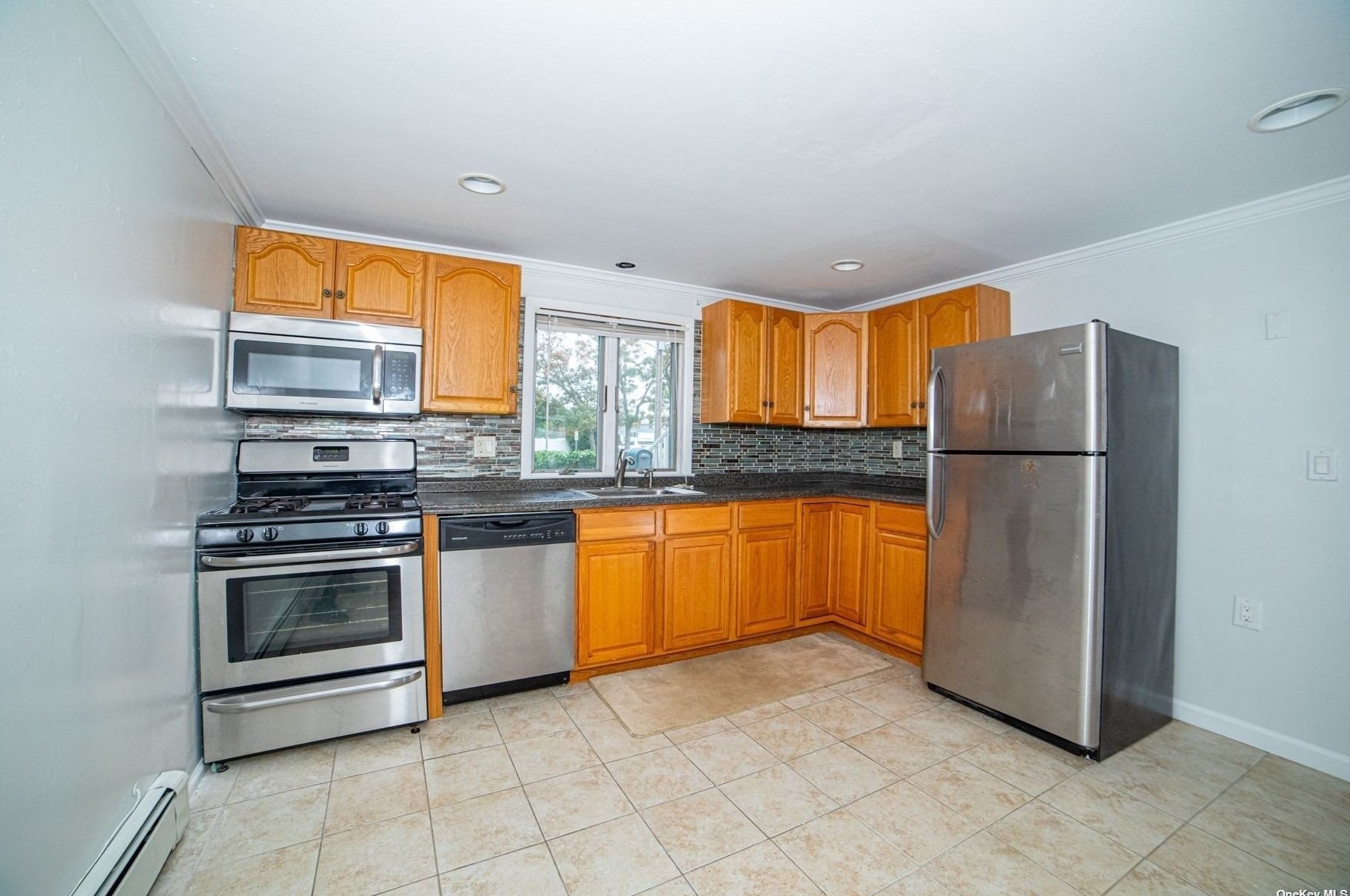 361 Linton Ave, North Lindenhurst, NY 11757