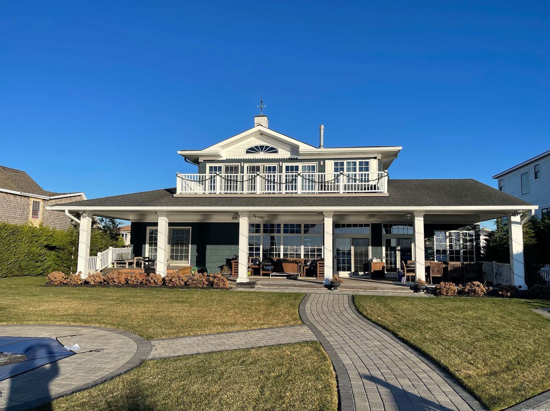 856 S Long Beach Ave, Freeport, NY 11520