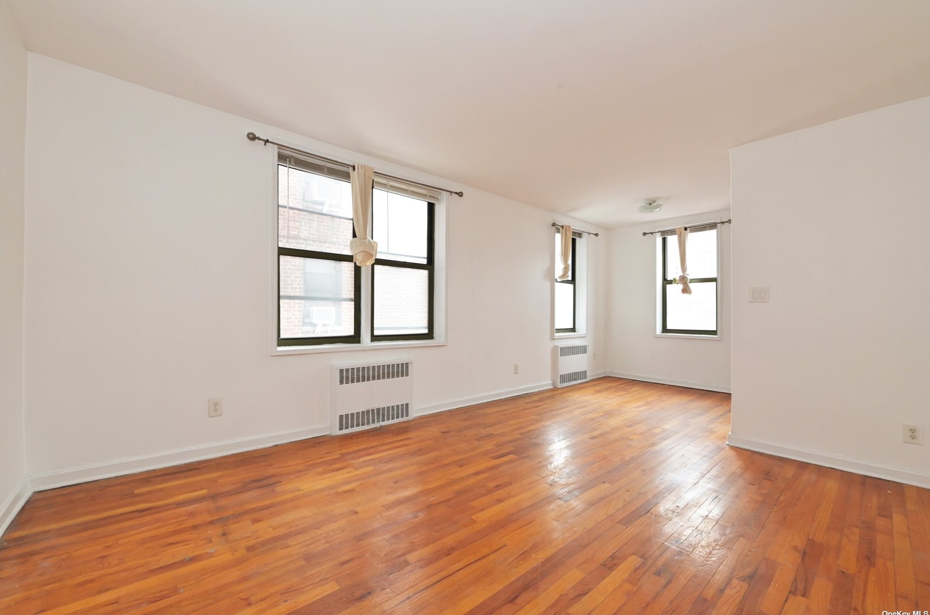 84-23 Manton St #2a, Jamaica, NY 11435